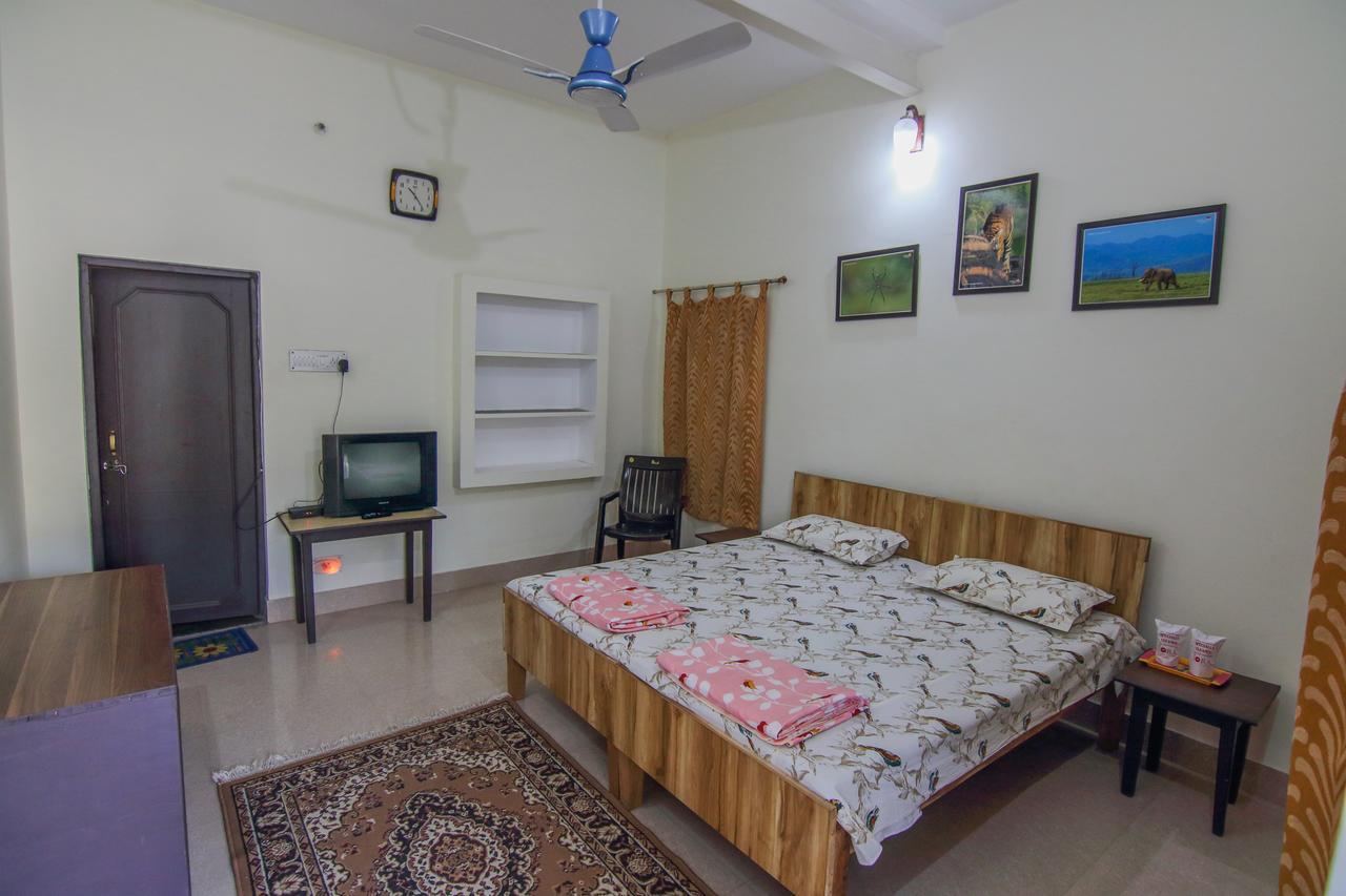 Iora Guest House Bharatpur Extérieur photo