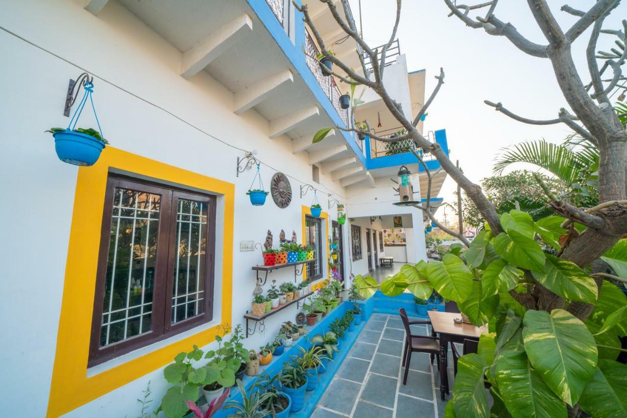 Iora Guest House Bharatpur Extérieur photo